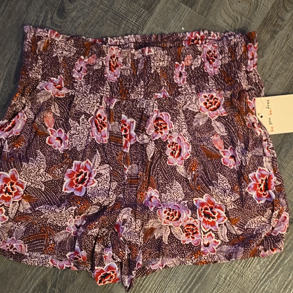 Floral Purple Women's Shorts